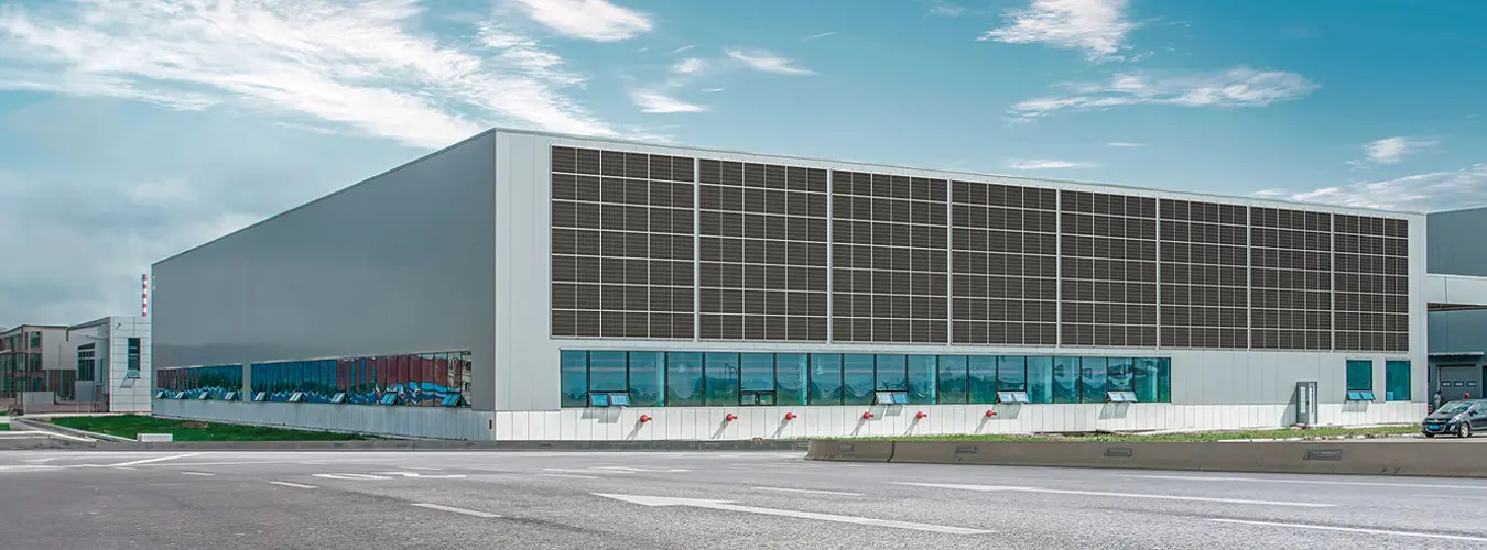 Effiziente PV-Lösungen für Fassaden mit K2 Systems